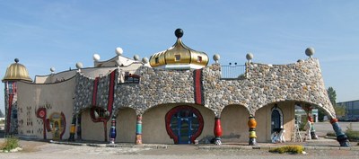 hundertwasser建築2.jpg